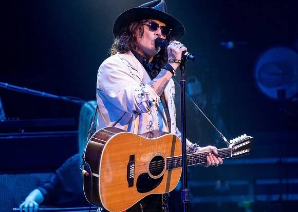 Music photos — Tom Dumont