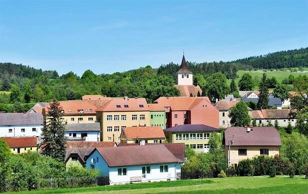 OBEC JESENICE na fotografii v roce 100. výročí vzniku Československa - Oficiální stránky obce Jesenice