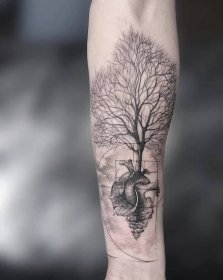 Tetování strom: Význam & Náčrtky - VeAn Czech 