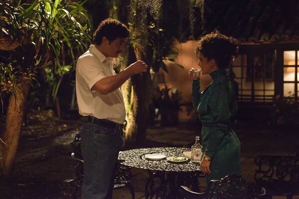 Narcos - Jednou přijde budoucnost (S01E05) (2015) | Filmotéka | ČSFD.cz