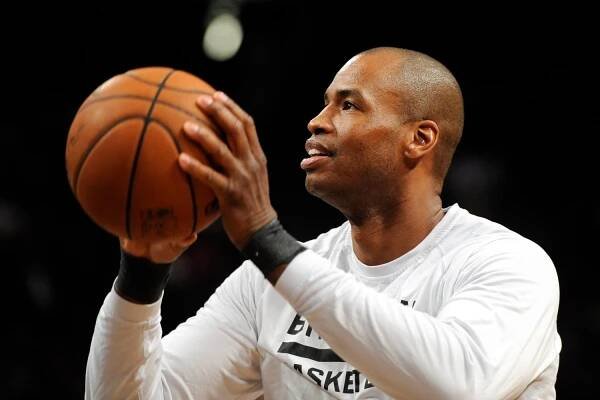 Former NBA player Jason Collins undergoing treatment for brain tumor