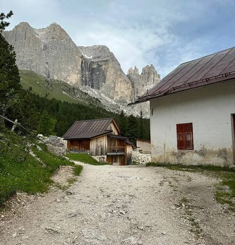 RIFUGIO GARDECCIA - Hostel Reviews (Pozza di Fassa, Italy - Province of Trento)