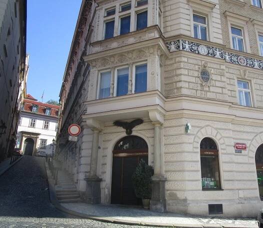 Čarovná místa: lékárna s pohnutou historií chráněná orlími křídly – Petra Kubašková