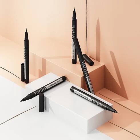 Toto pero na obočí musíte mít! Vyzkoušejte Nanobrow Microblading Pen