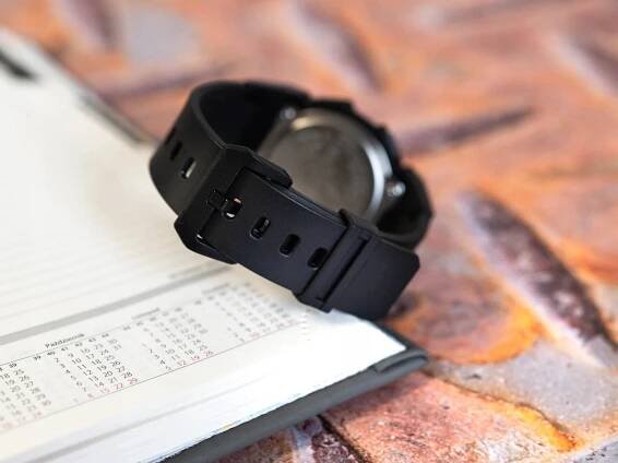 PÁNSKÉ HODINKY CASIO GD-B500-1ER G-SHOCK ČERNÉ S BLUETOOTH PÁSKEM 200 M Pohlaví muž