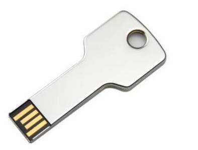 USB Flash disk / Fleška 8 GB ve tvaru klíče / Klíč