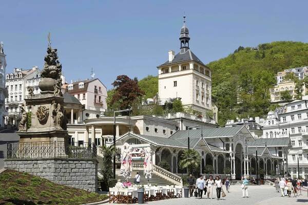 HOTEL ROMANIA - Chuť Karlových Varů – štrůdl, Prosecco, solná jeskyně a wellness (od 2 nocí)