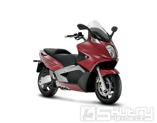 Gilera GP 800 | Skutry.cz