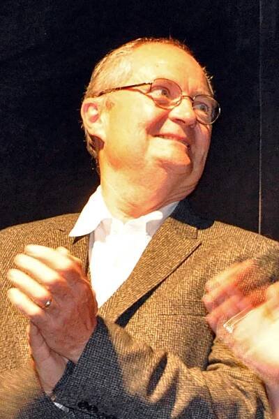 Soubor:Jim Broadbent (cropped).jpg