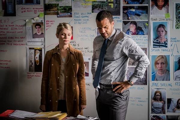 Pátý - Epizoda 4 - Z filmu - Hannah Arterton, O.T. Fagbenle