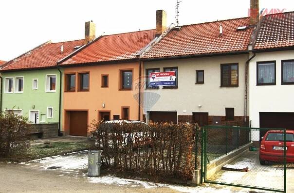 Prodej řadového RD v Chelčicích | Realitní tým Miroslava Hodiny RE/MAX G8 Reality
