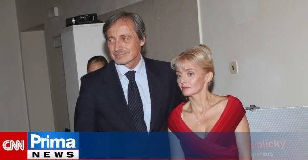 Anonymy, sázky kolegů na rozvod i povýšení. Kdo je Stropnického blonďatá milenka?