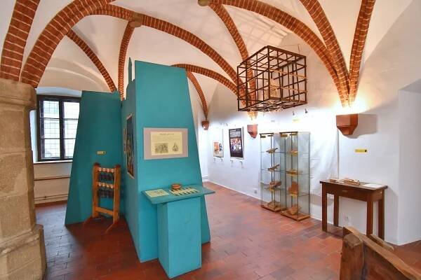 Fotoreportáž z vernisáže výstavy Expedice středověk • Muzeum a galerie Hranice