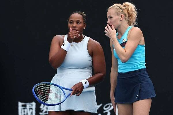 Třetí grandslam a opět semifinále. Siniaková s Townsendovou si zahrají o finále i na Australian Open
