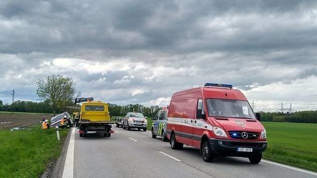V Čejkovicích se srazila čtyři auta, zranilo se 7 osob