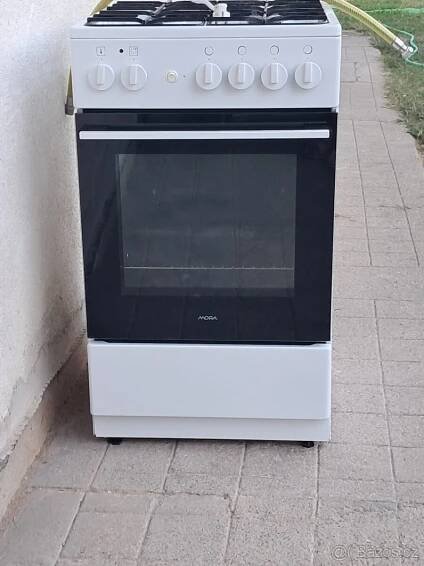PRODÁM kombinovaný sporák MORA KS 611 MW - Hradec Králové