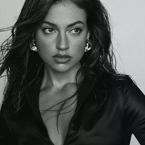 Sexy Inanna Sarkis inanna photo