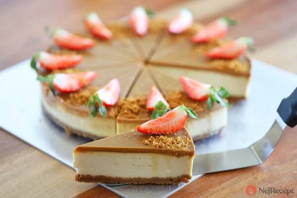 Jednoduchý Lotus cheesecake, který se vám doslova rozplyne na jazyku.