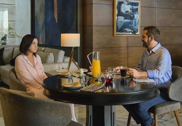 Tríada - Ruka, která rozděluje - Z filmu - Maite Perroni, Flavio Medina