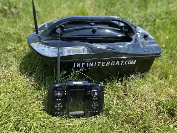 Boat with GPS, Sonar and Autopilot - Infiniteboat