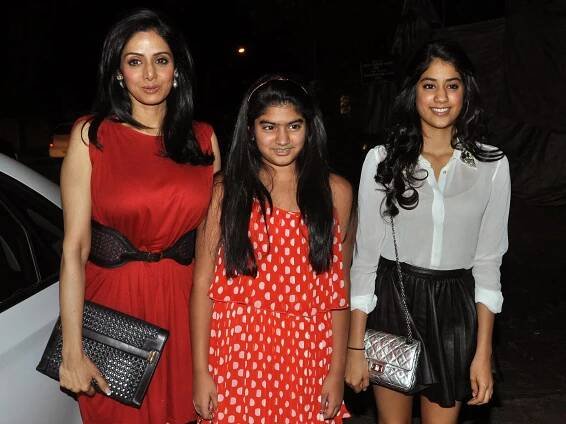 6 Most Popular Mother-Daughter Jodis of Bollywood - HopyTapy