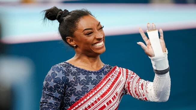 Simone Biles saves blissful best for last with rarest piece of theatre