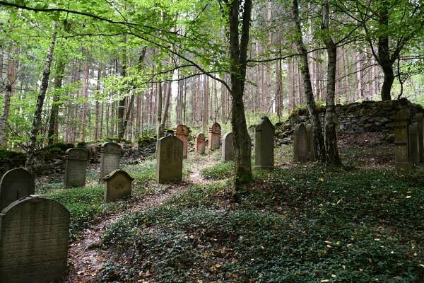 Hřešihlavy | Detail hřbitova | Databáze historických hřbitovů