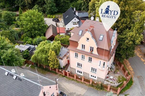 Vila se třemi samostatnými byty Karlovy Vary