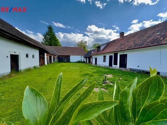 Zemědělská usedlost, Mladošovice u Třeboně | Reality.iDNES.cz 