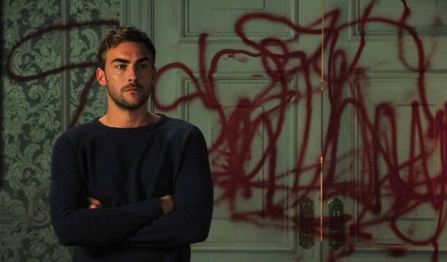 Královská rodina - Our Wills and Fates Do So Contrary Run - Z filmu - Tom Austen