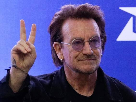 Bono opens book tour before adoring fans at Beacon Theatre