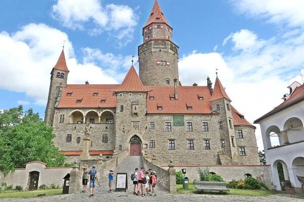Galerie pro Zájezd KD – Javoříčské jeskyně, Bouzov, čokoládovna