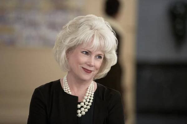 Christmas at the Plaza - Z filmu - Julia Duffy