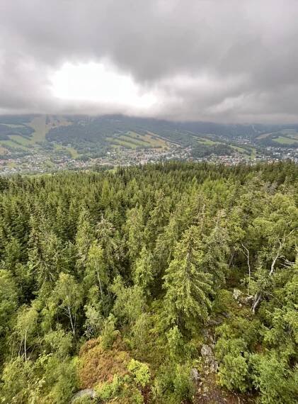 Výlet s dětmi na skalní vyhlídky Stráž - Rokytnice nad Jizerou | Ověřeno rodiči