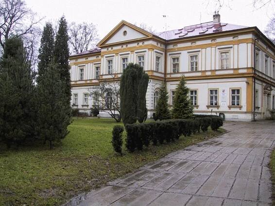 Zámek Hostavice – Kudy z nudy 