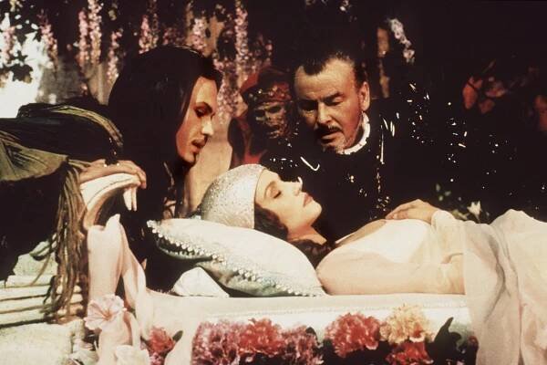 Jaskyňa Zlatej ruže alebo princezná Fantaghiro IV. - Z filmu - Nicholas Rogers, Alessandra Martines, Horst Buchholz