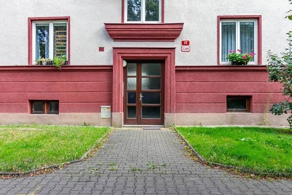 TAURUM reality Prodej bytu 2+1 s balkonem v Brojově ulici v Plzni - Realitní kancelář