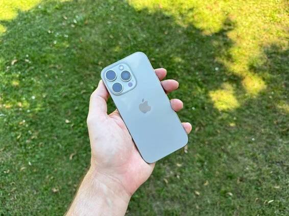 iPhone 16 Pro