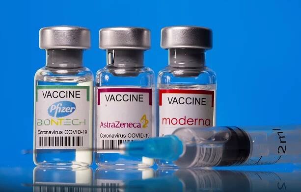 Od pondělí bude vakcína Pfizer u praktiků i pediatrů: V balení po 30 dávkách