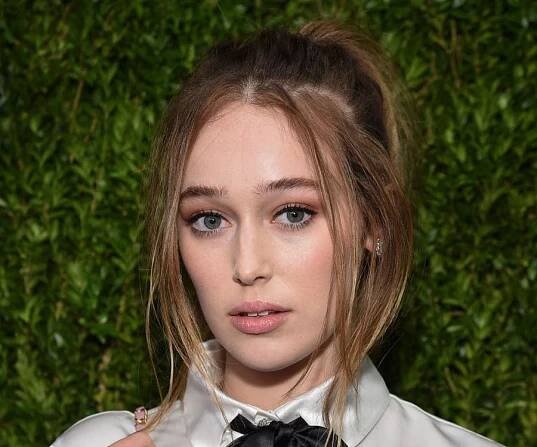 Alycia Debnam-Carey Biography - Facts, Childhood, Family Life & Achievements