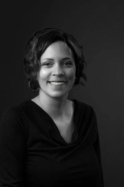 B2B-P-Nicole-Johnson_IMG_0026-BW-1920x2880