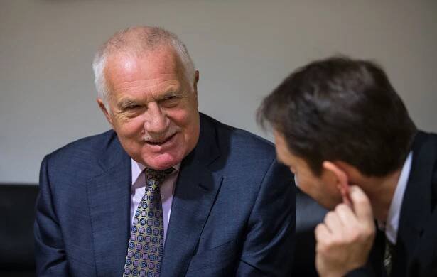Honzejk: Jak Václav Klaus málem vyhrál volby v NDR