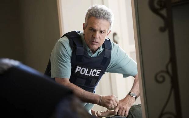 Closer: Nové případy - Růže je růže - Z filmu - Tony Denison