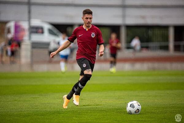 Stoprocentní béčko | sparta.cz