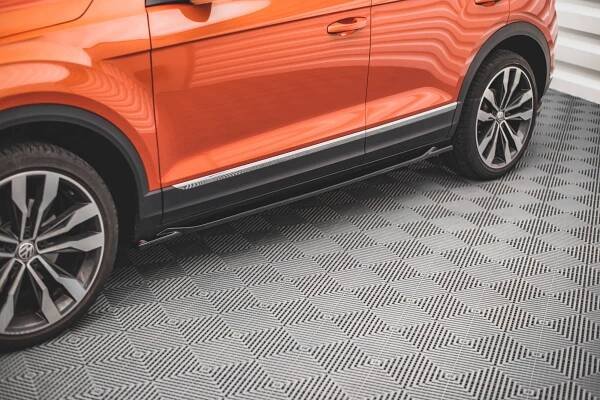 Prahové lišty Volkswagen T-Roc Mk1 carbon look | TuningStyle.cz