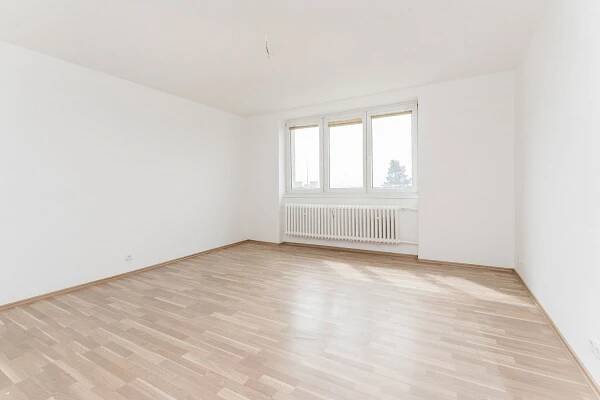 nabizi-prodej-byty-3-1-nad-krocinkou-372-41-praha-prosek-dsc05391-5cae49