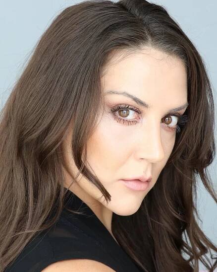 LISA ALAVI SET TO JOIN TOM SIZEMORE, ROBERT LASARDO, NOEL GUGLIEMI, JESSICA MORRIS, AND RICHARD RIEHLE IN JOHNNY RAY GIBBS’ ‘MR. BLUE’
