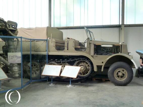 Sd.Kfz. 9 FAMO – German 18t Heavy Halftrack - Photo 2011
