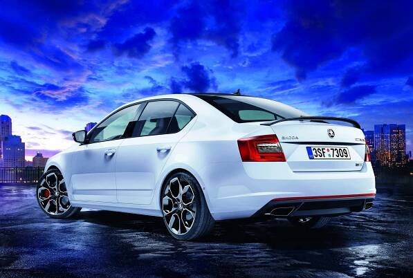 Fotogalerie: Škoda Fabia Monte Carlo a Octavia RS 230 na oficiálních fotkách – AutoRevue.cz