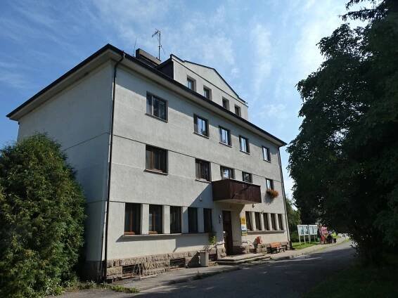 Chotěvice - obecní úřad foto 2
